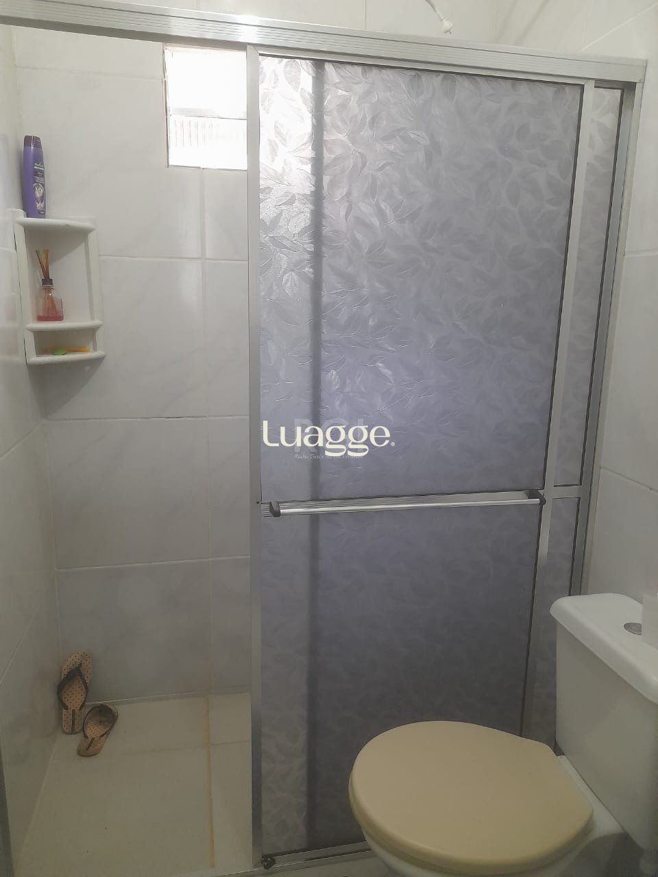 Casa à venda com 3 quartos, 9m² - Foto 2
