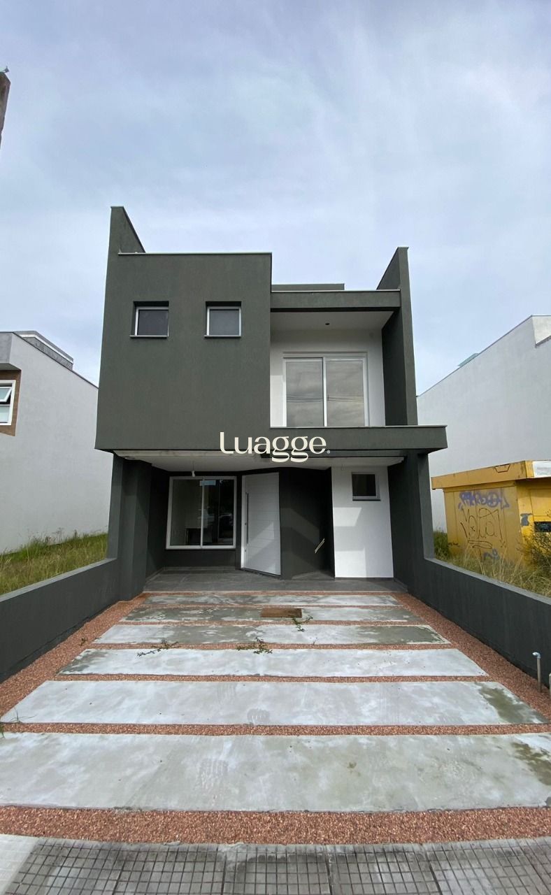 Casa à venda com 3 quartos, 225m² - Foto 2