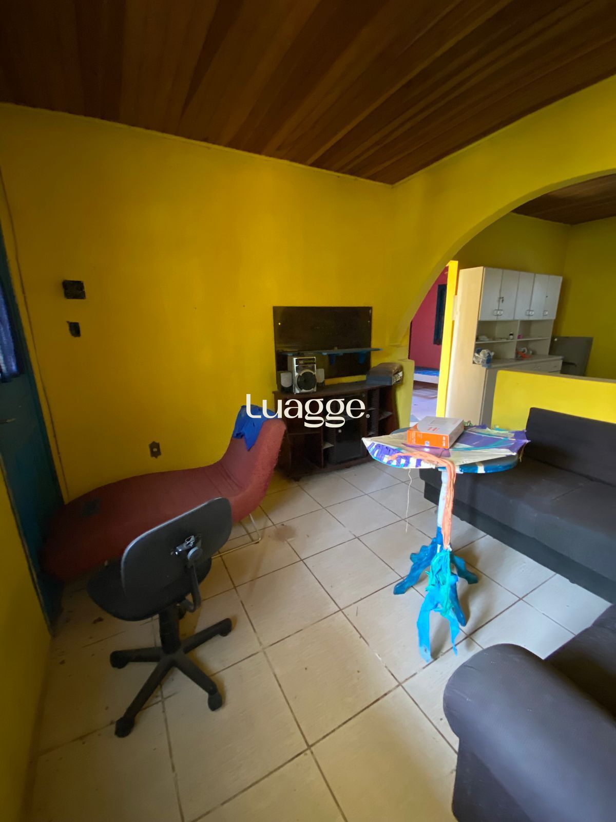Casa à venda com 2 quartos, 66m² - Foto 2