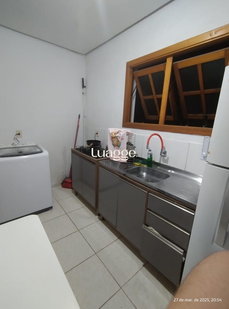 Casa à venda com 2 quartos, 71m² - Foto 10