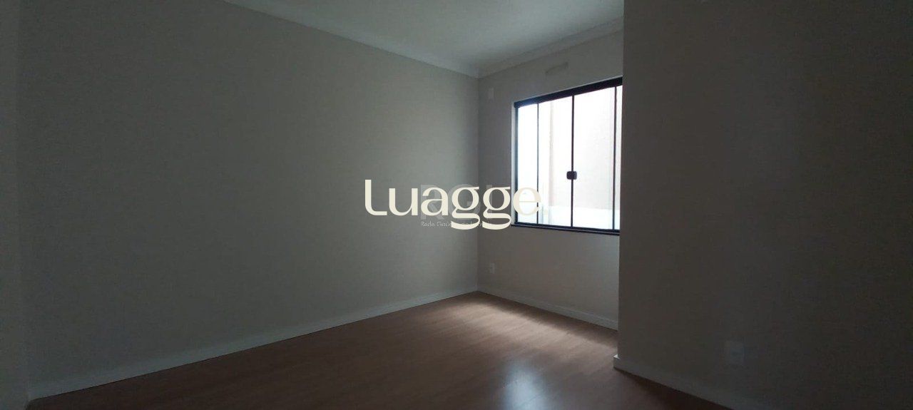 Casa à venda com 3 quartos, 101m² - Foto 4