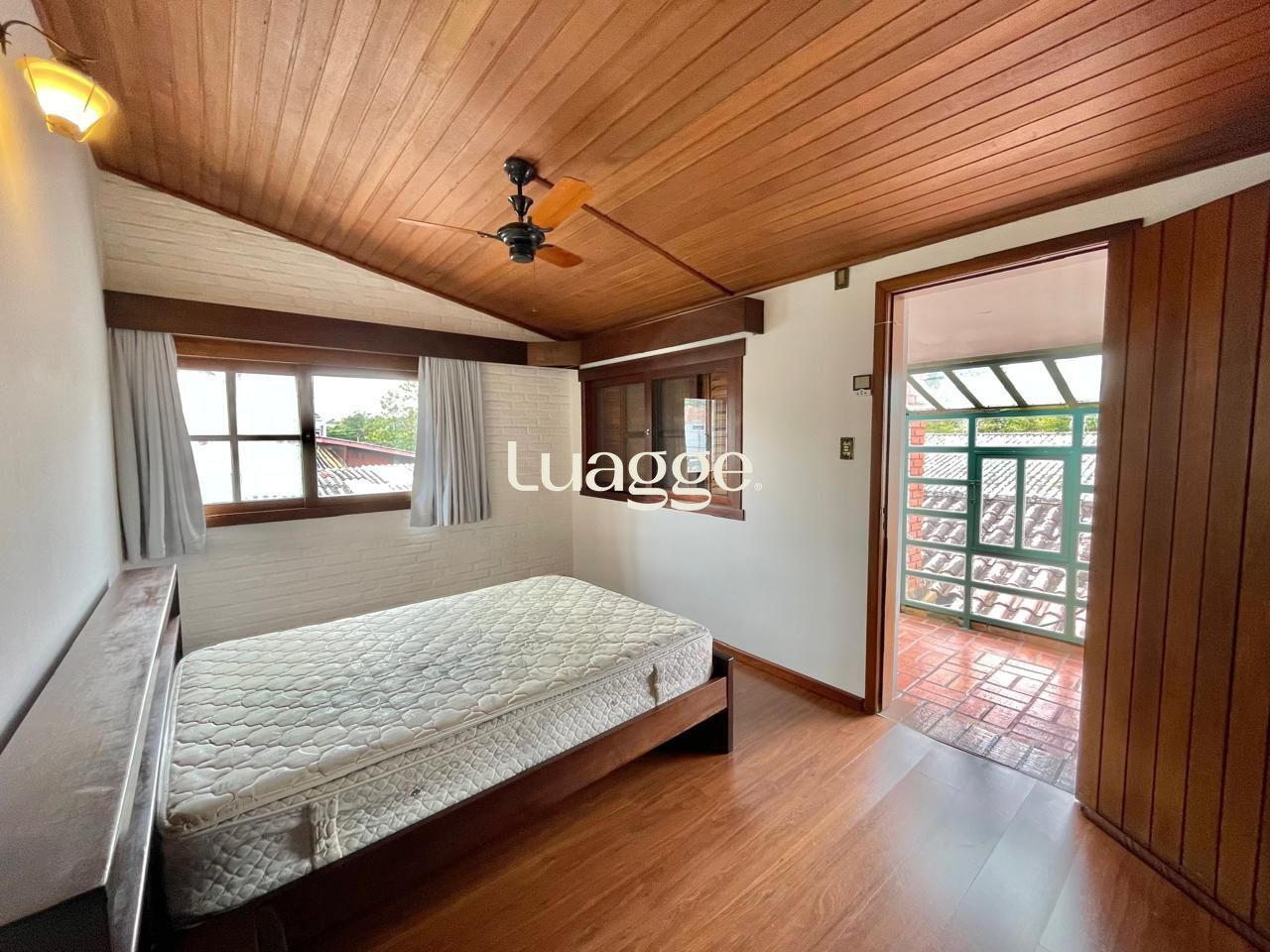 Casa à venda com 3 quartos, 338m² - Foto 19