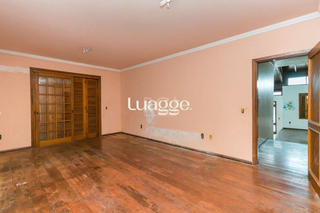 Casa à venda com 3 quartos, 303m² - Foto 16