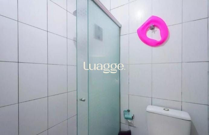 Casa à venda com 2 quartos, 52m² - Foto 10