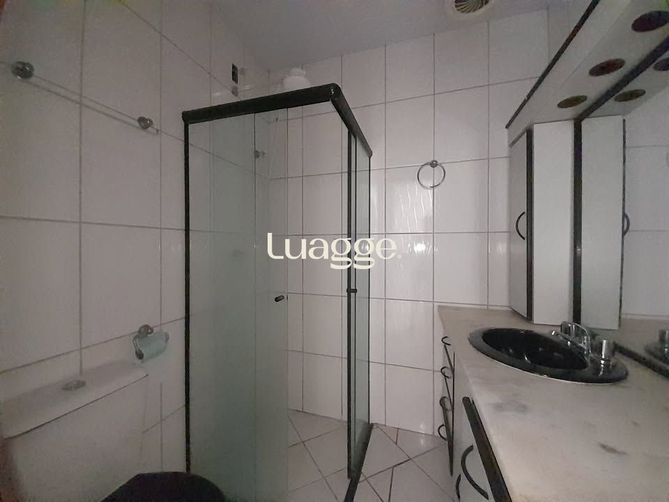 Casa à venda com 2 quartos, 52m² - Foto 9