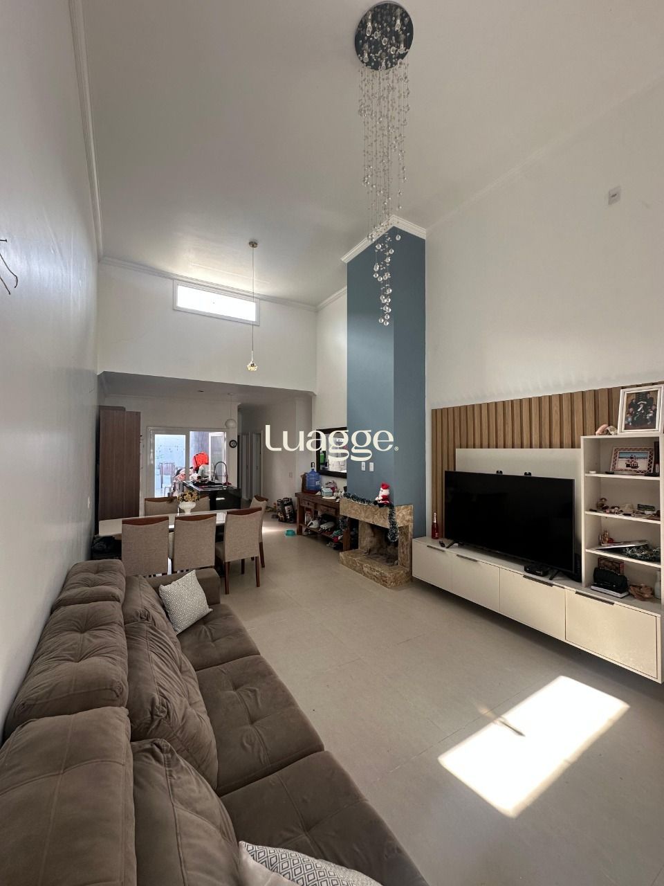 Casa à venda com 3 quartos, 120m² - Foto 2