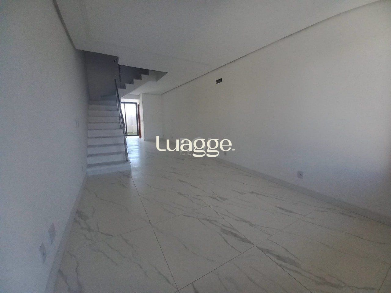 Casa à venda com 2 quartos, 99m² - Foto 4