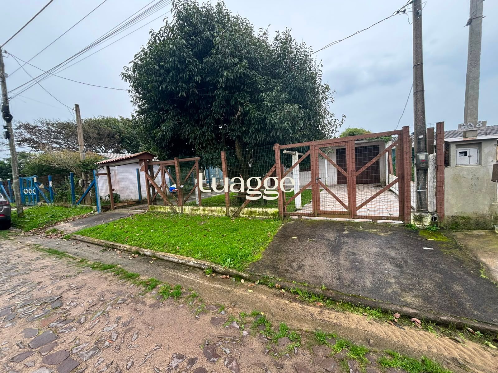 Ótima opção no Litoral com 2 casas com boa Localização