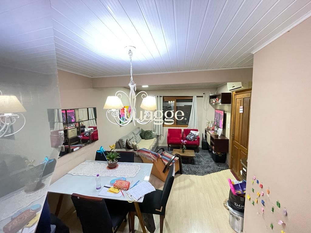 Casa à venda com 3 quartos, 70m² - Foto 4