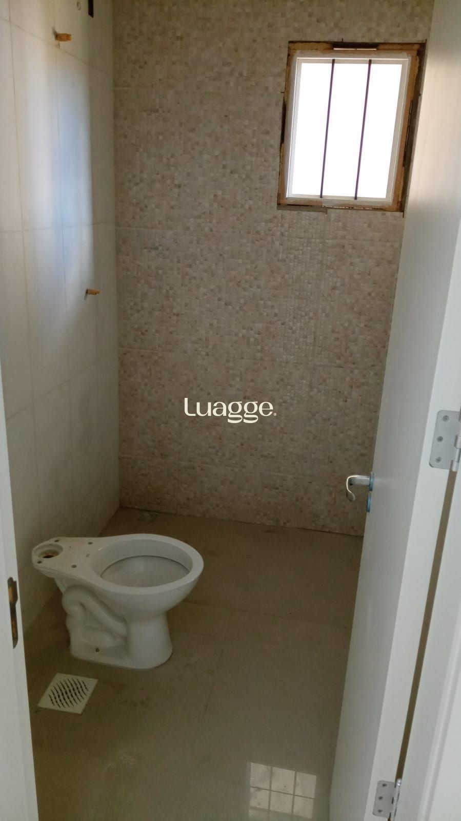 Casa à venda com 2 quartos, 56m² - Foto 4