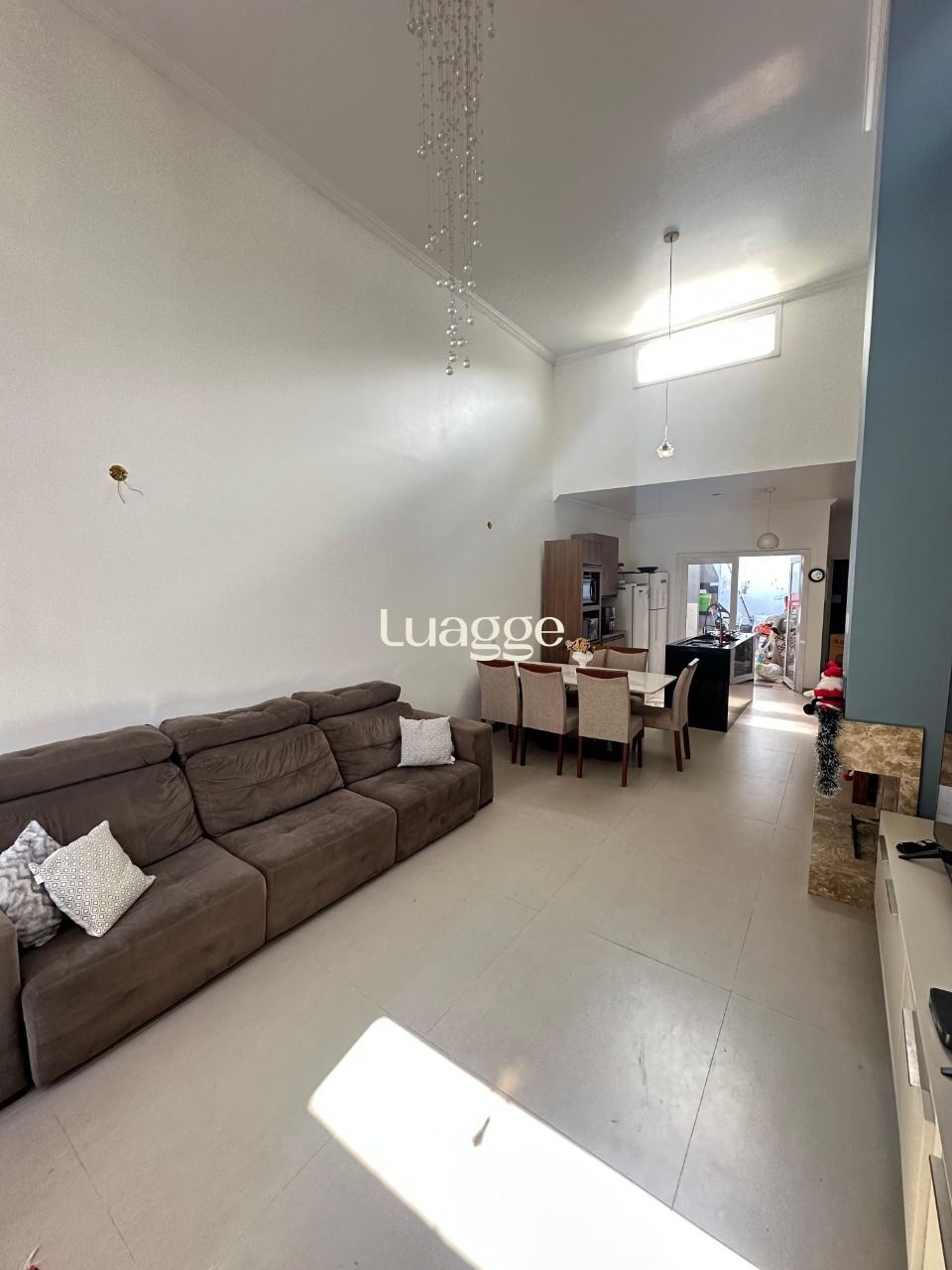 Casa à venda com 3 quartos, 120m² - Foto 3