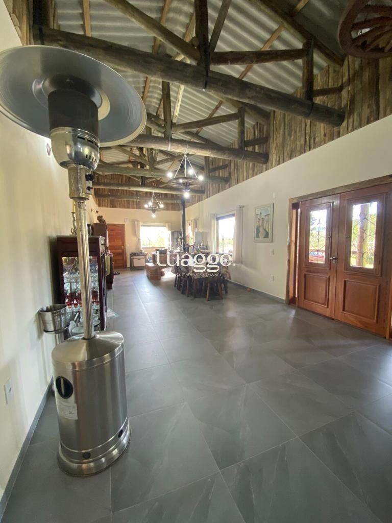 Casa à venda com 3 quartos, 370m² - Foto 17
