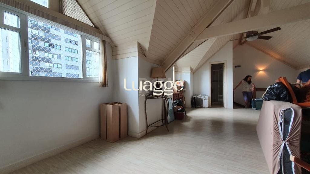 Casa de Condomínio à venda com 5 quartos, 374m² - Foto 39