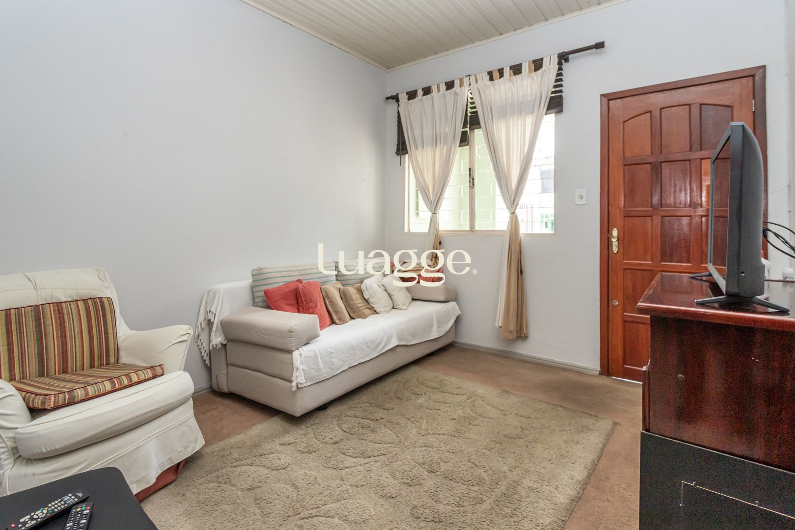 Casa à venda com 2 quartos, 77m² - Foto 4