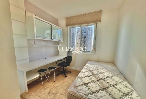 Apartamento à venda com 2 quartos, 65m² - Foto 11