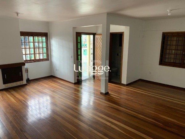 Casa à venda com 3 quartos, 185m² - Foto 2