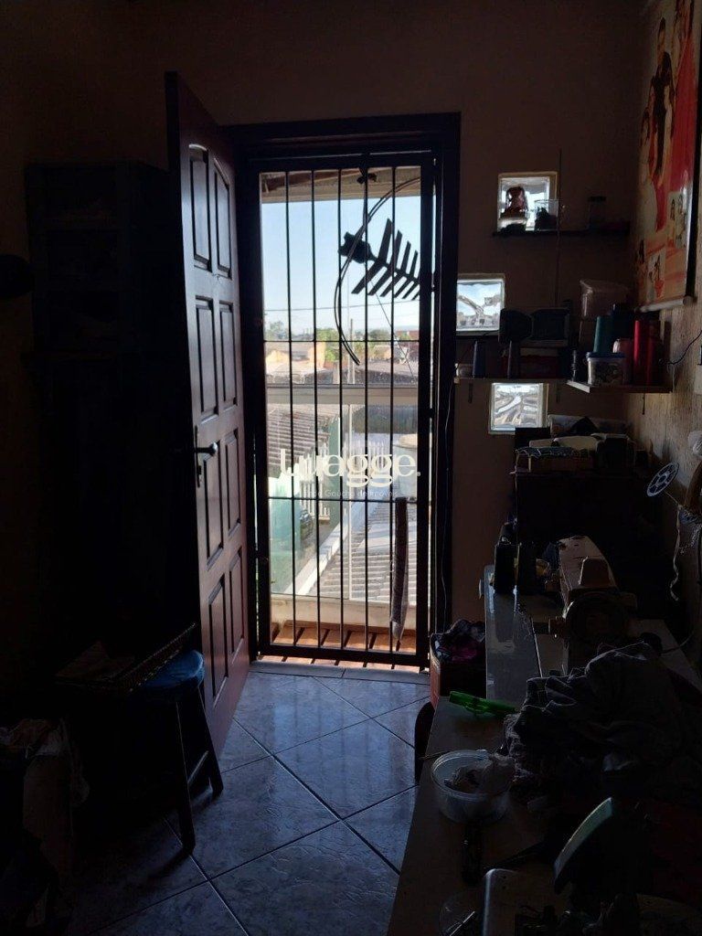 Casa à venda com 4 quartos, 249m² - Foto 5