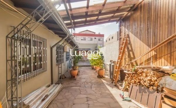 Casa à venda com 8 quartos, 443m² - Foto 3