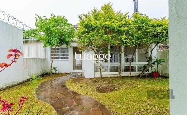Casa, 4 quartos, 211 m² - Foto 1