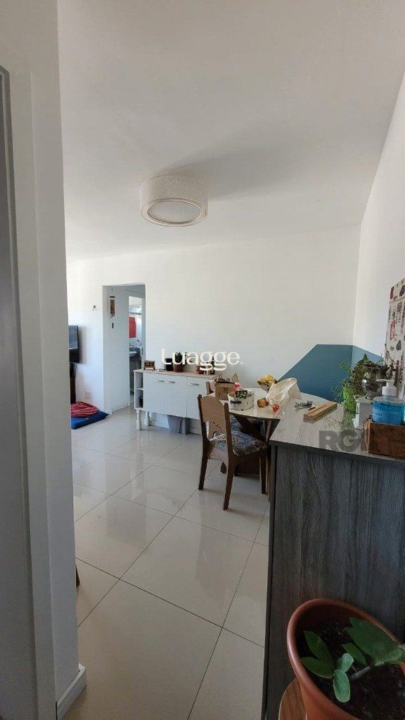 Apartamento à venda com 2 quartos, 61m² - Foto 2