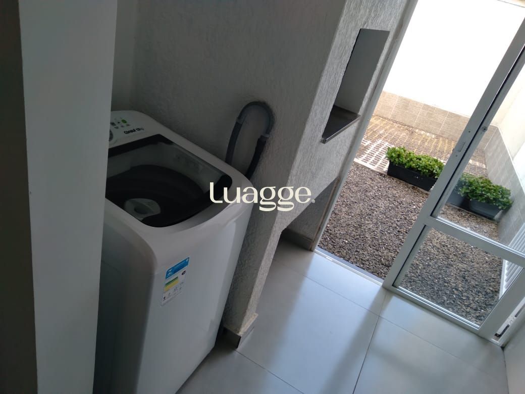 Casa à venda com 2 quartos, 70m² - Foto 18