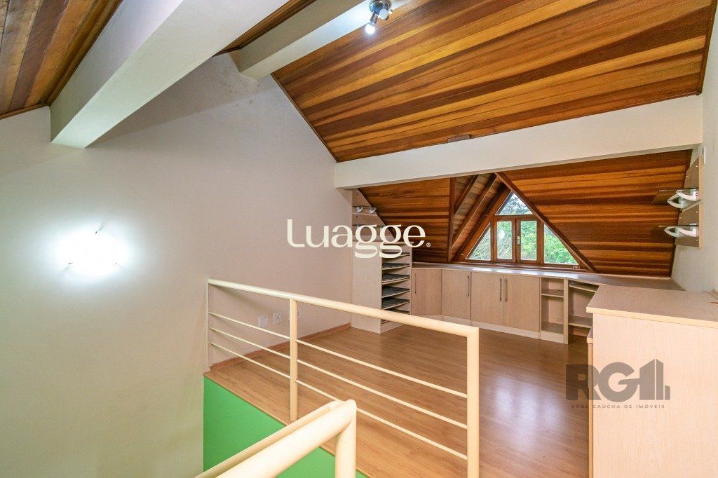 Casa de Condomínio à venda com 3 quartos, 209m² - Foto 31