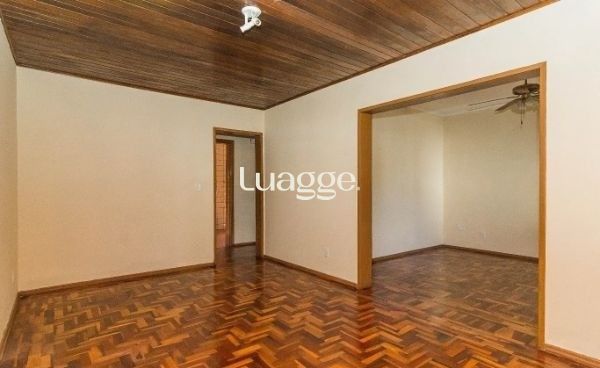 Casa à venda com 4 quartos, 286m² - Foto 3