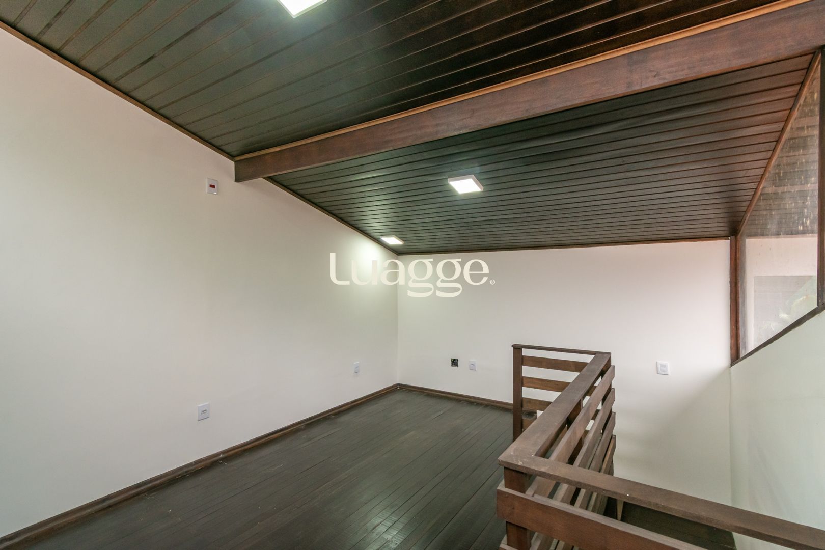 Casa à venda com 3 quartos, 355m² - Foto 25