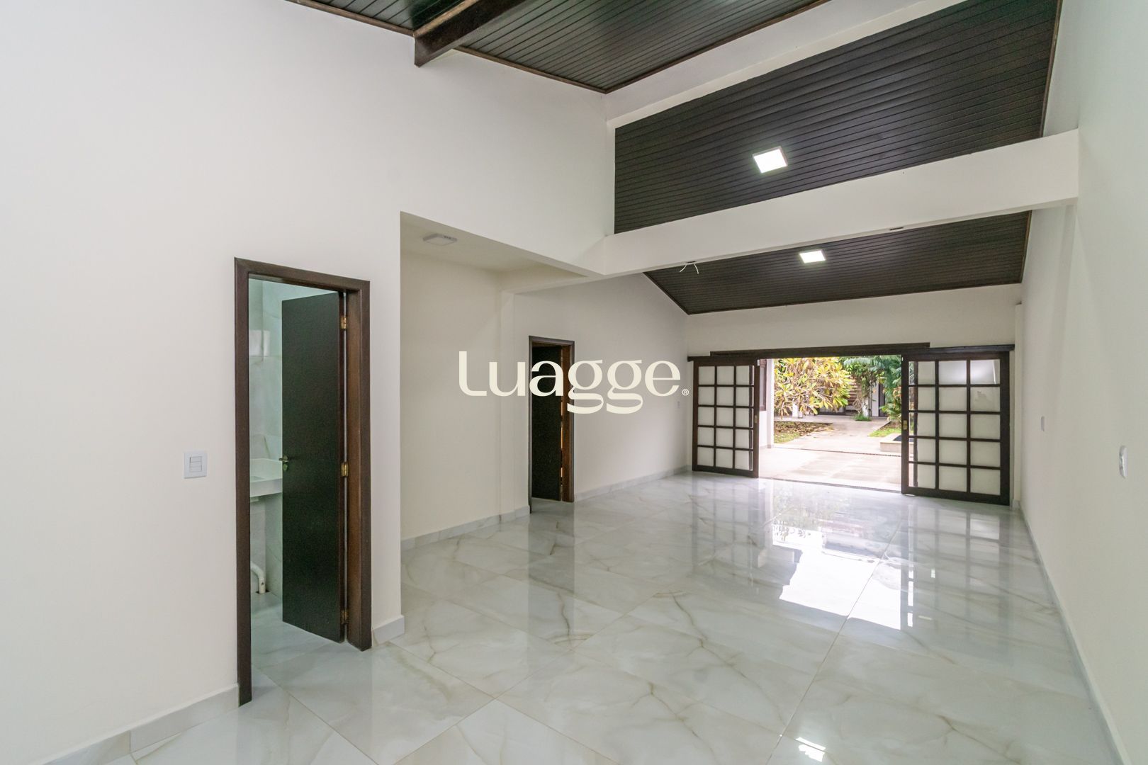 Casa à venda com 3 quartos, 355m² - Foto 6