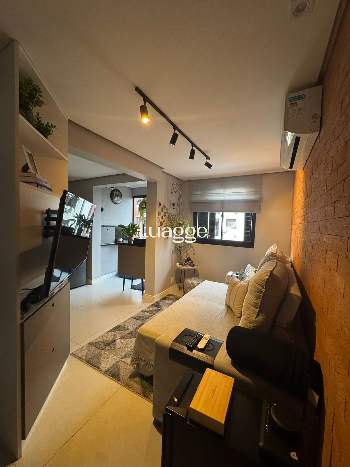 APARTAMENTO SEMI MOBILIADO E REFORMADO C/VAGA NO SARANDI