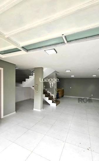 Casa de Condomínio à venda com 4 quartos, 286m² - Foto 3