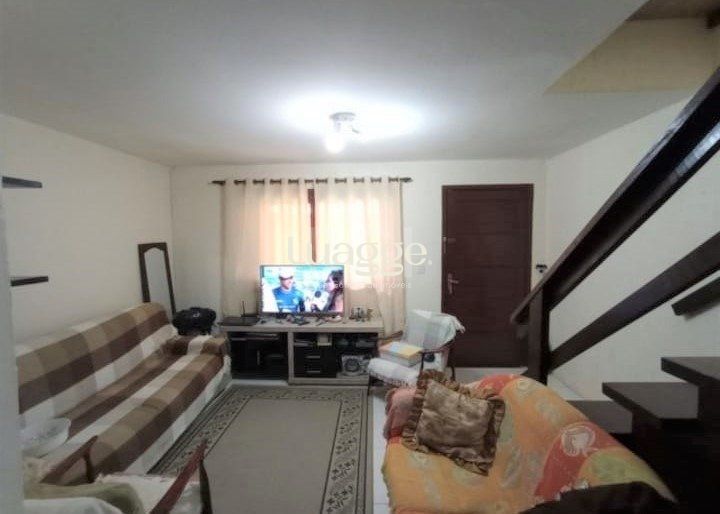 Casa de Condomínio à venda com 2 quartos, 74m² - Foto 1