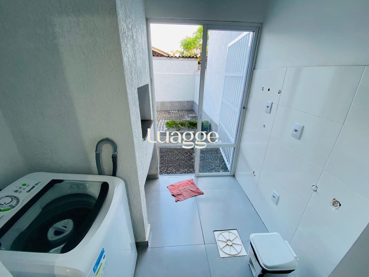 Casa à venda com 2 quartos, 70m² - Foto 8
