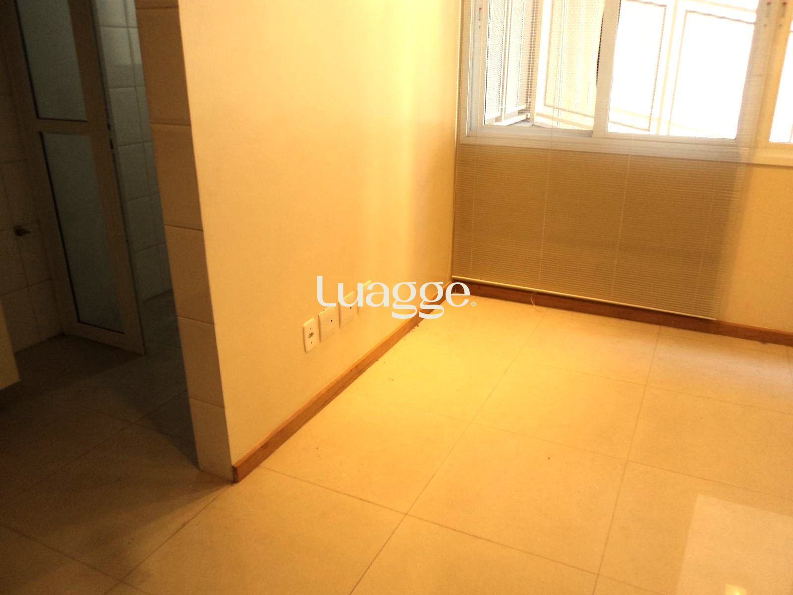 Apartamento à venda com 2 quartos, 58m² - Foto 3