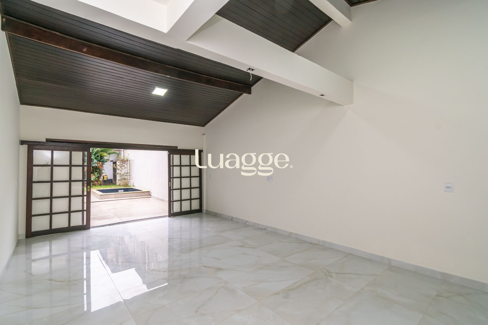 Casa à venda com 3 quartos, 355m² - Foto 7
