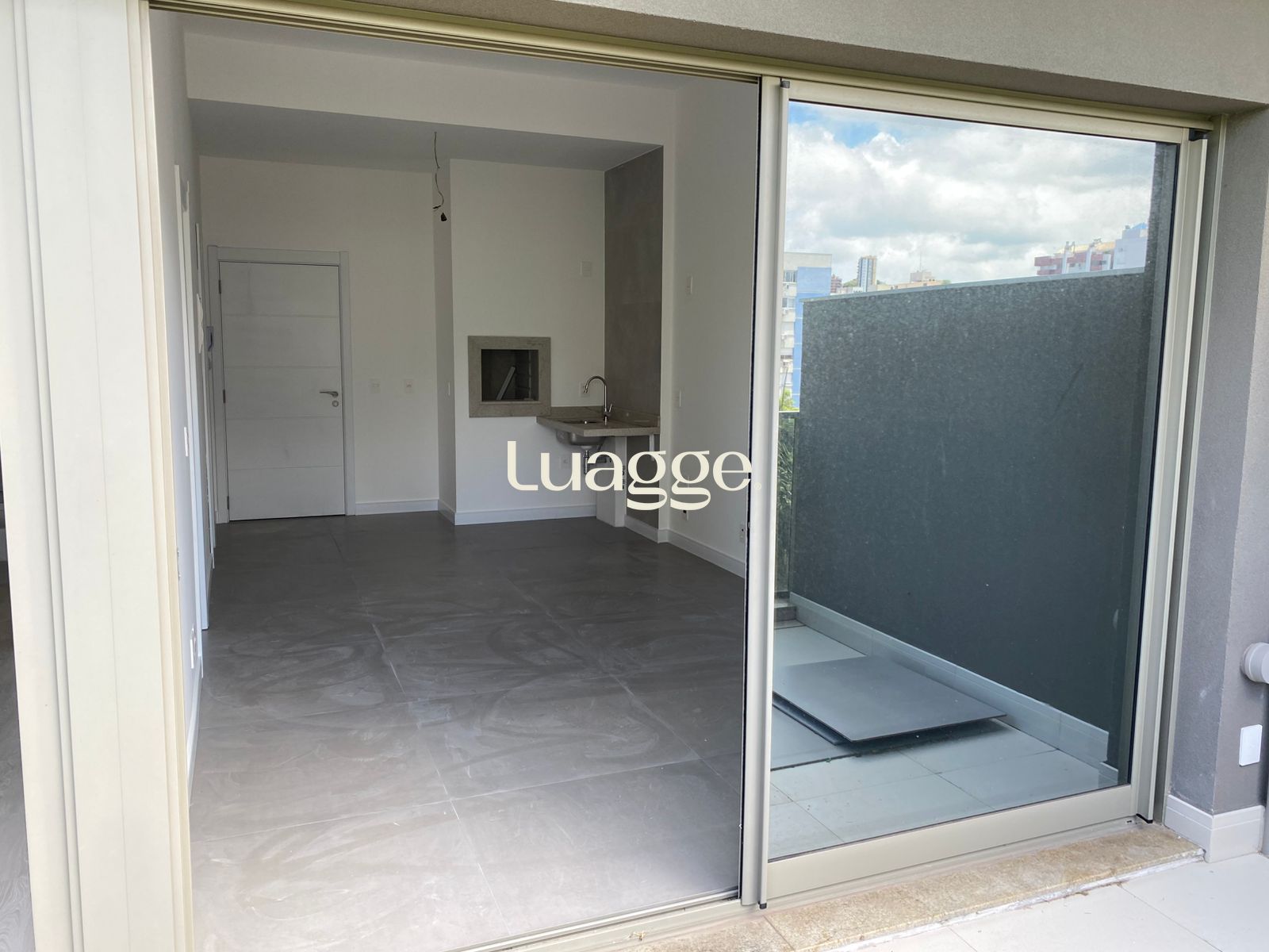 Apartamento à venda com 1 quarto, 90m² - Foto 11