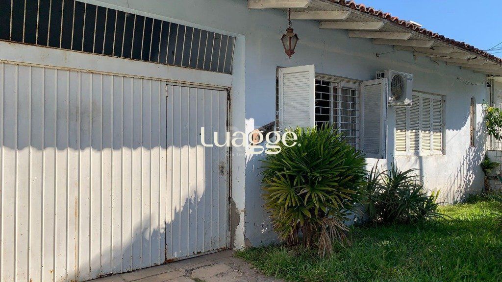 Casa à venda com 4 quartos, 182m² - Foto 1