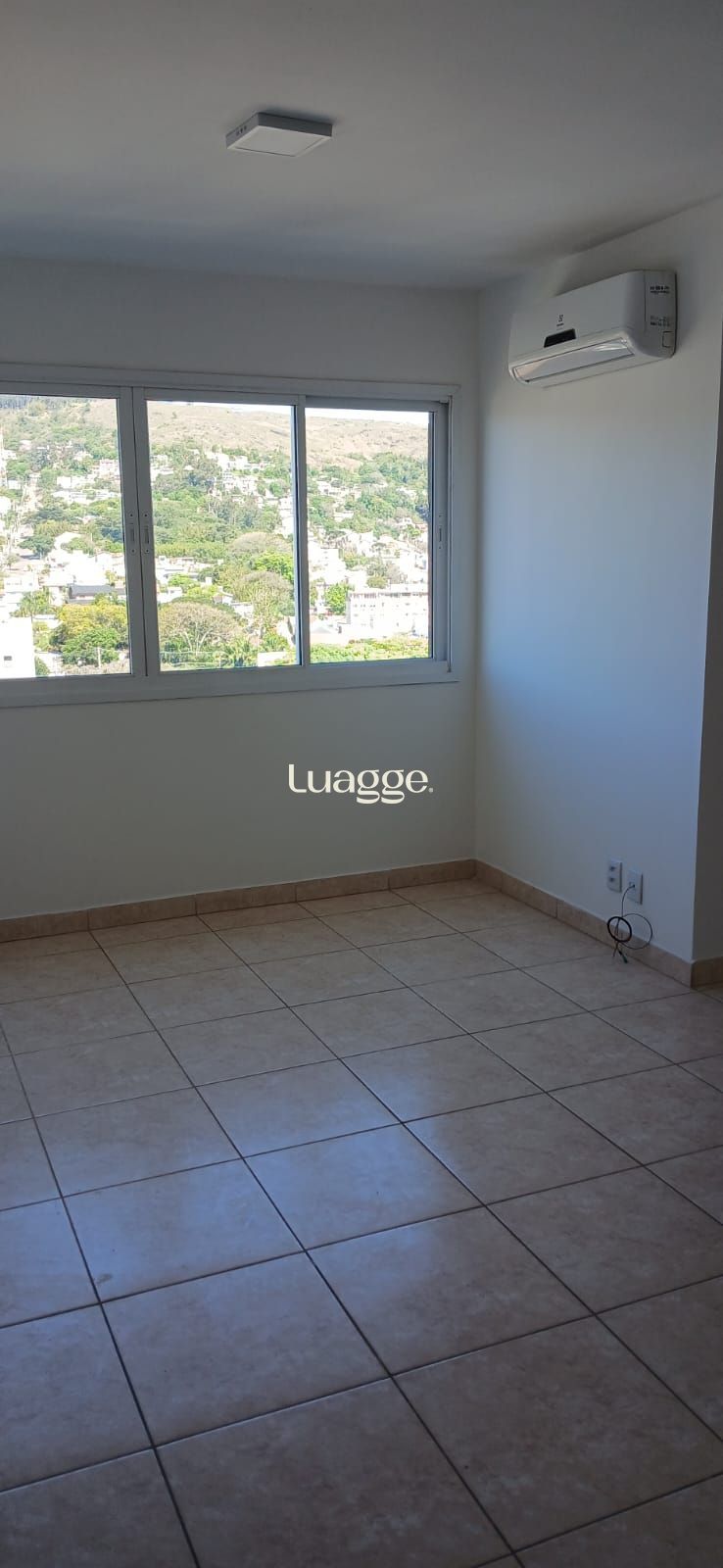 Apartamento à venda com 2 quartos, 61m² - Foto 2