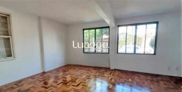 Casa à venda com 3 quartos, 99m² - Foto 3