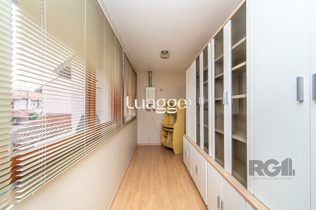 Casa de Condomínio à venda com 3 quartos, 209m² - Foto 17