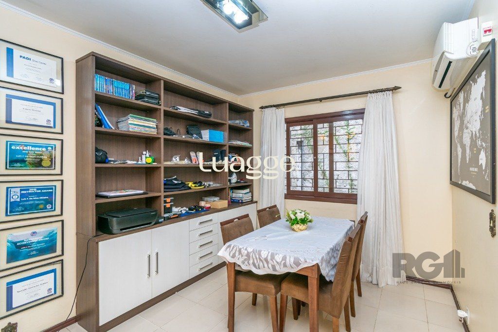 Casa à venda com 4 quartos, 173m² - Foto 4