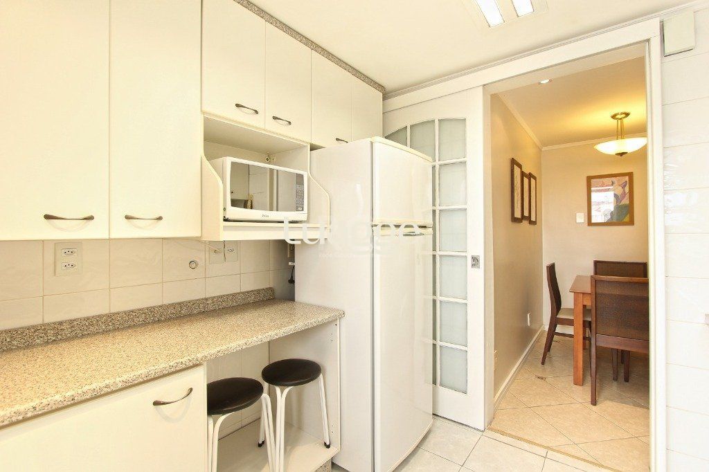 Apartamento à venda com 2 quartos, 65m² - Foto 13