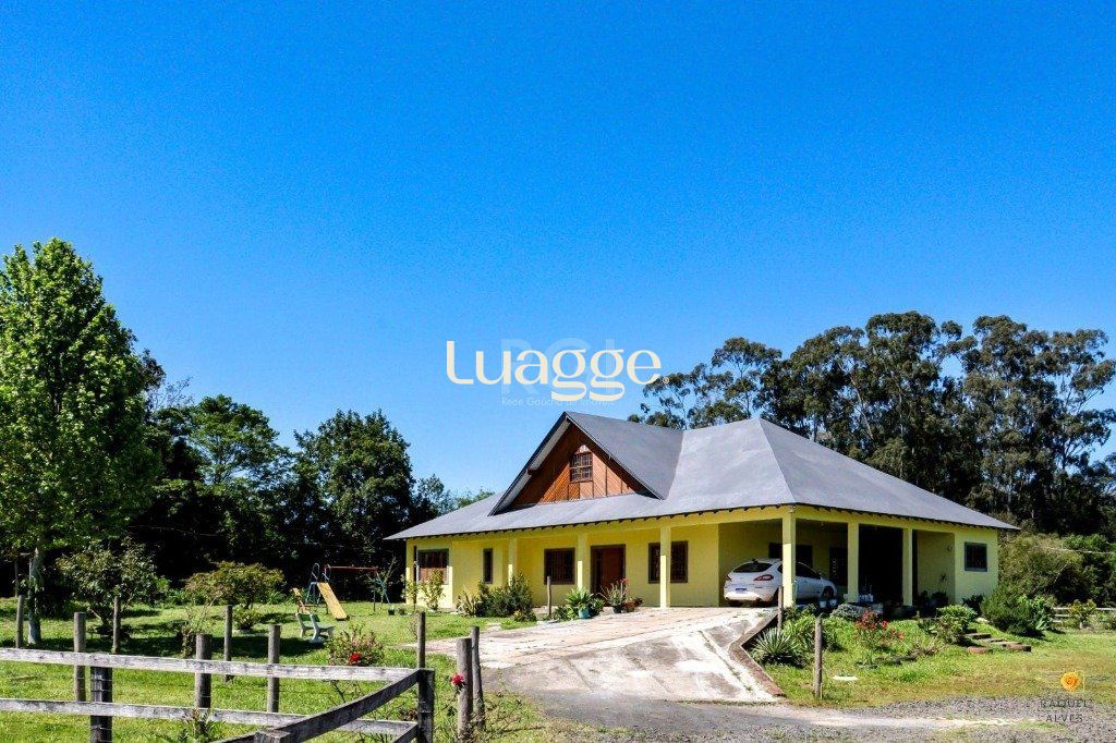 Chácara à venda com 4 quartos, 302m² - Foto 2
