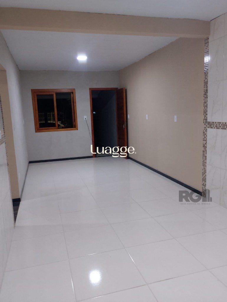 Casa à venda com 3 quartos, 82m² - Foto 5