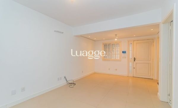 Casa de Condomínio à venda com 3 quartos, 181m² - Foto 4