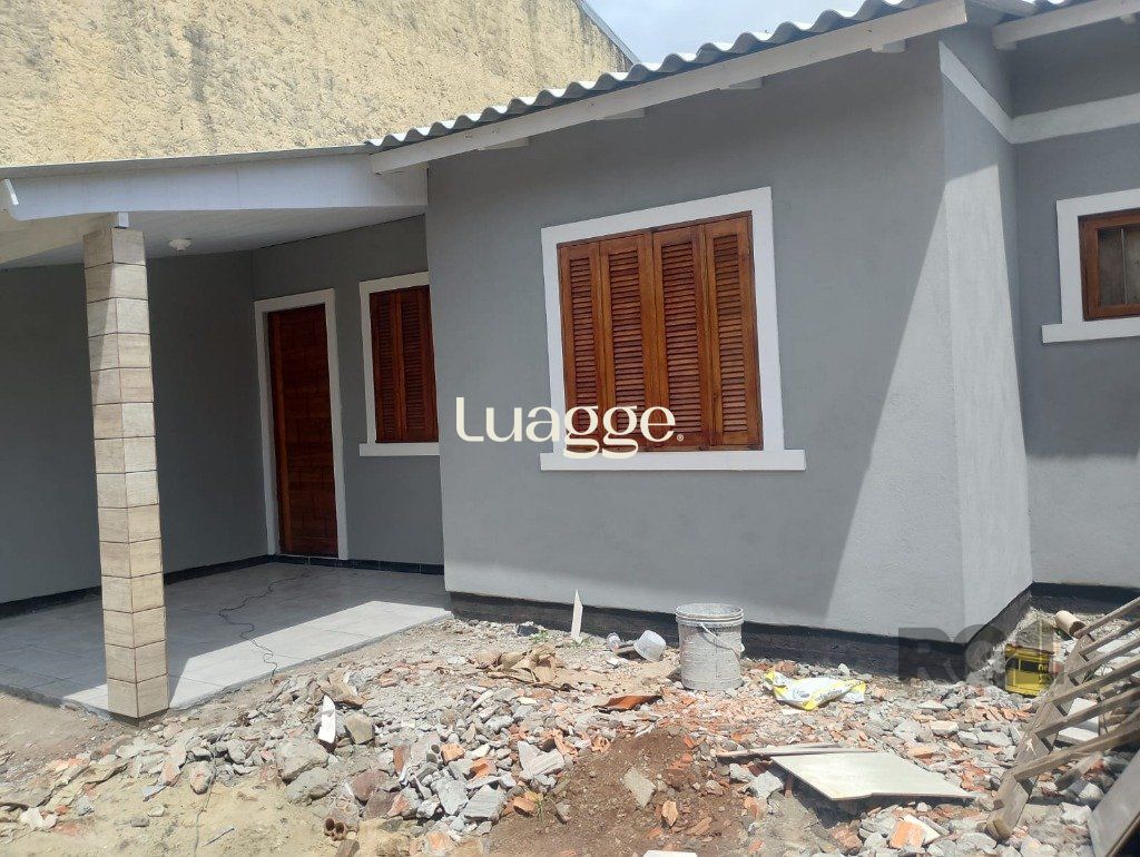 Casa à venda com 3 quartos, 82m² - Foto 2