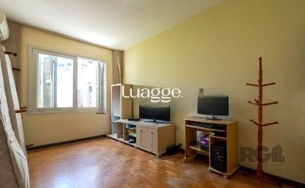 Apartamento à venda com 2 quartos, 72m² - Foto 2