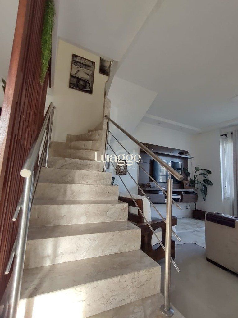 Casa à venda com 3 quartos, 101m² - Foto 3
