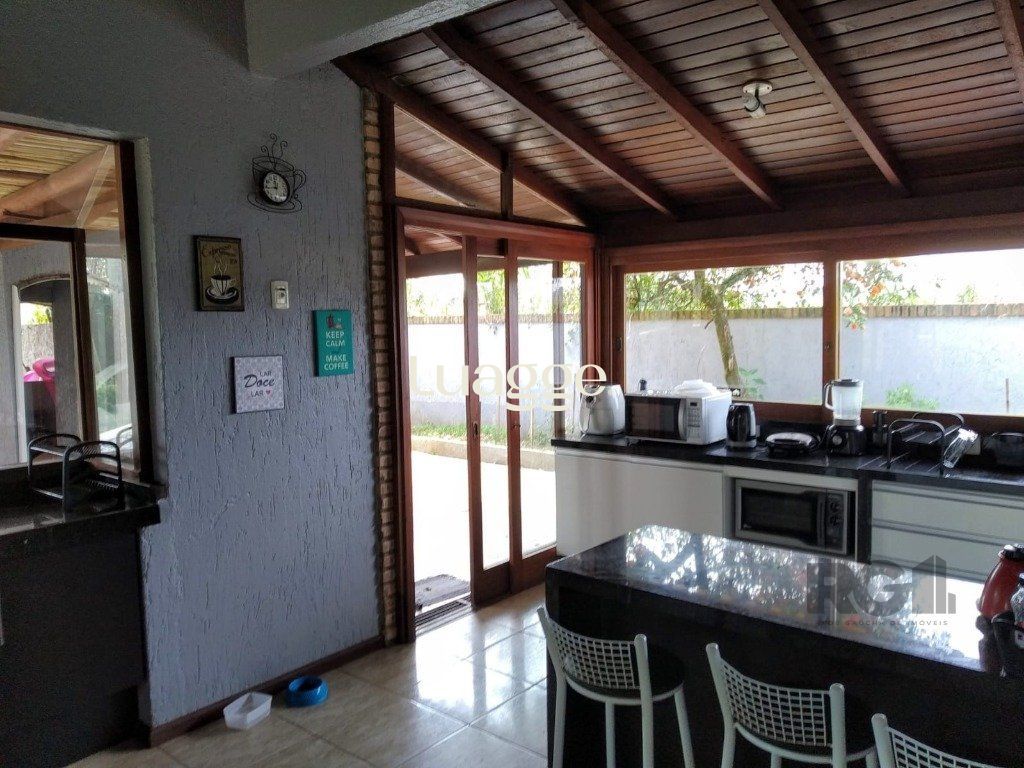Casa de Condomínio à venda com 3 quartos, 222m² - Foto 9
