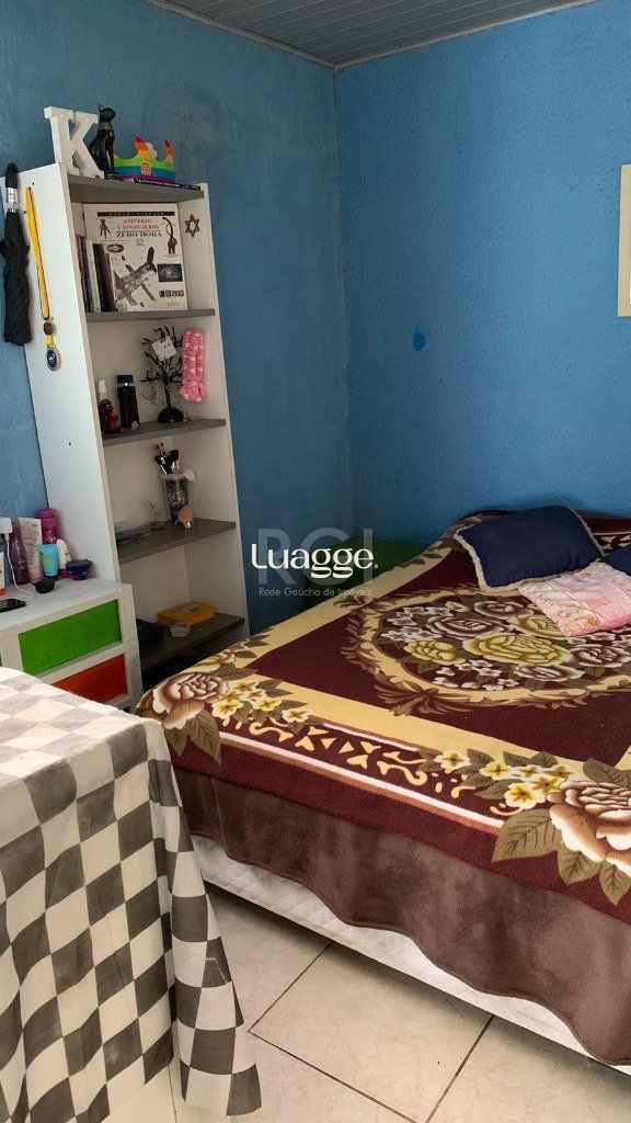 Casa à venda com 4 quartos, 182m² - Foto 2